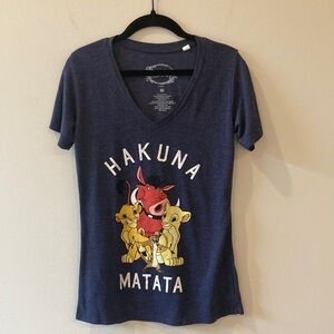 Disney Hakuna Matata Lion King tee size medium short sleeve navy blue
